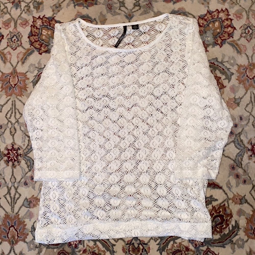 NWOT “Skye’s the limit” Crocheted Top! - Picture 2 of 5